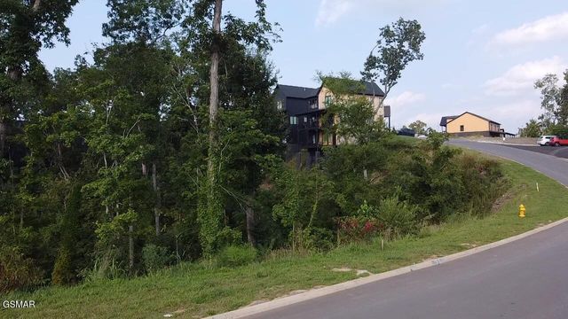 144 Reedmont Way, Sevierville, TN 37876