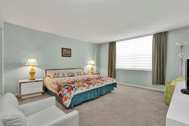 1865 S Ocean Dr 4C, Hallandale Beach, FL 33009