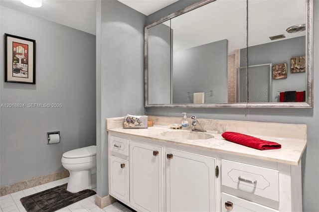 1865 S Ocean Dr 4C, Hallandale Beach, FL 33009