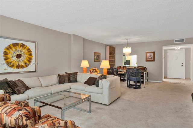 1865 S Ocean Dr 4C, Hallandale Beach, FL 33009