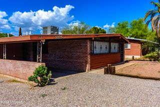 5225 E 5th Street, Tucson, AZ 85711