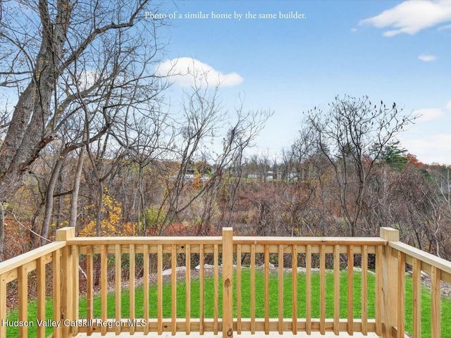 27 Teetsel Street, Saugerties, NY 12477