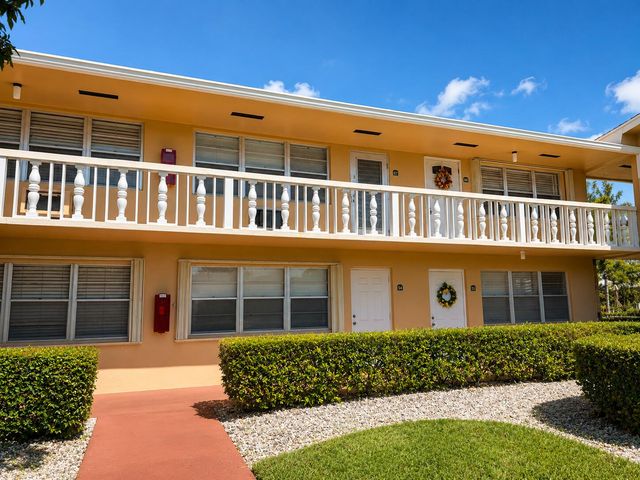 67 Camden C, West Palm Beach, FL 33417