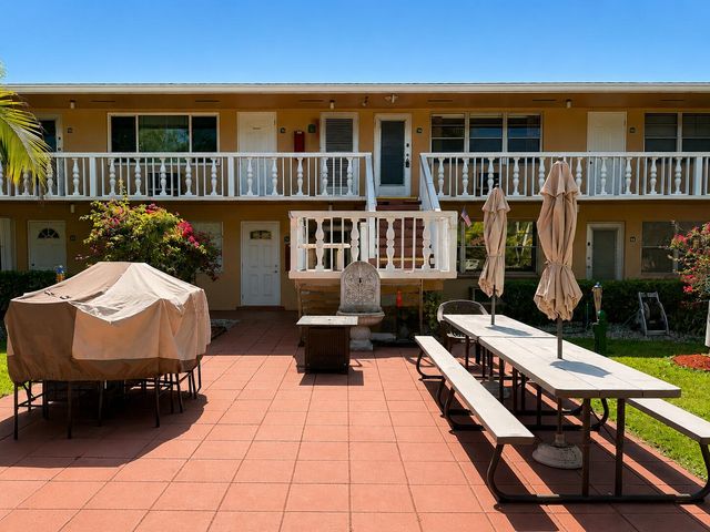 67 Camden C, West Palm Beach, FL 33417