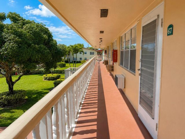 67 Camden C, West Palm Beach, FL 33417