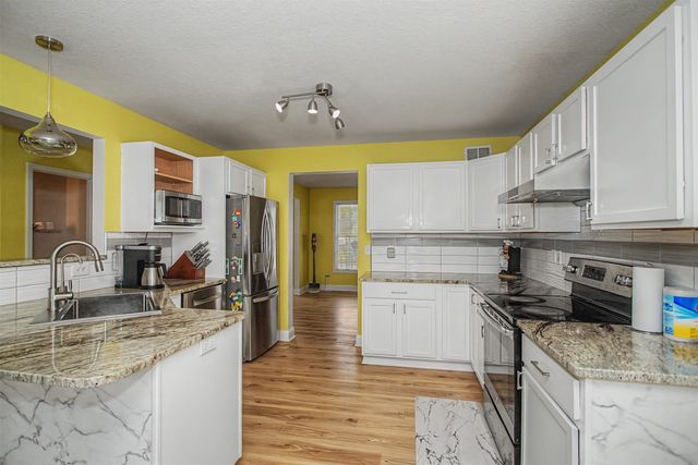 2755 Somerset Drive, Ames, IA 50010