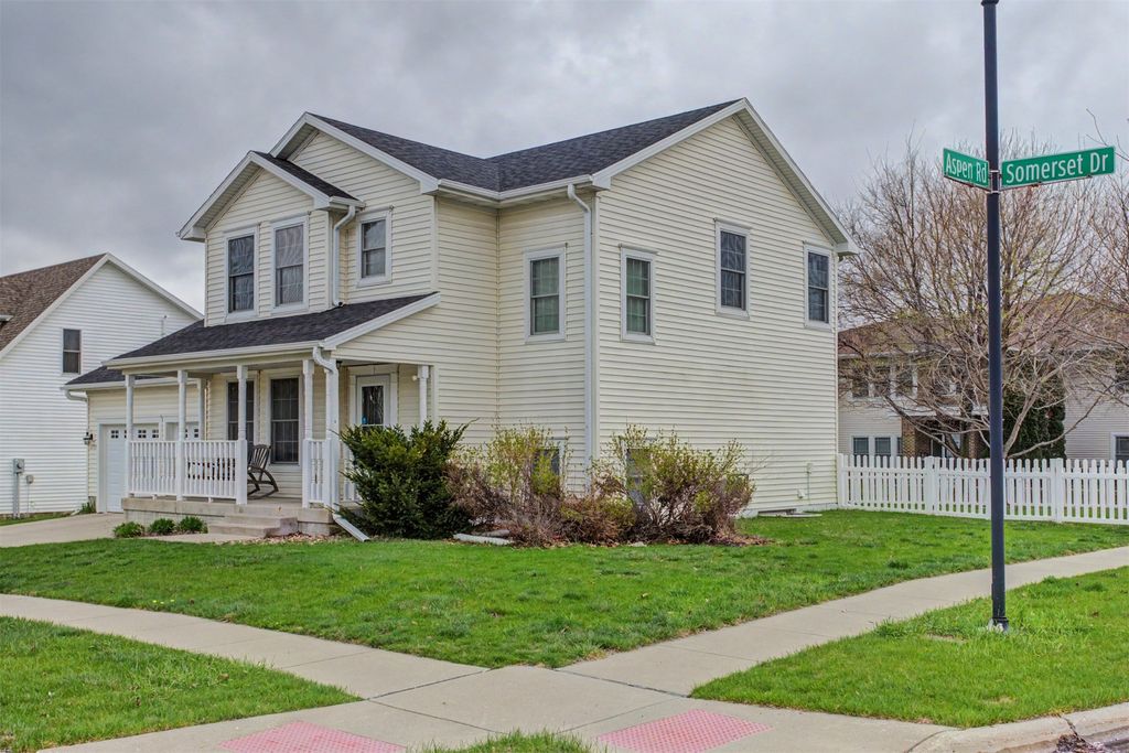 2755 Somerset Drive, Ames, IA 50010