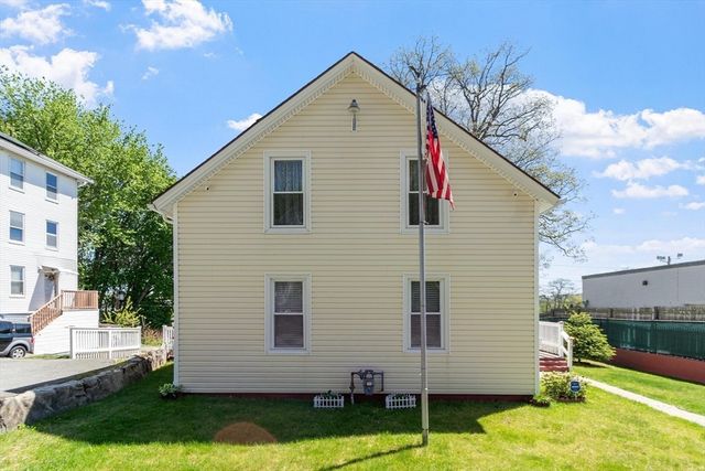28 Lakewood St, Worcester, MA 01603