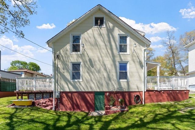28 Lakewood St, Worcester, MA 01603