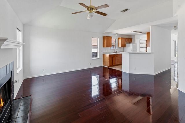 13902 Lampting DR, Pflugerville, TX 78660