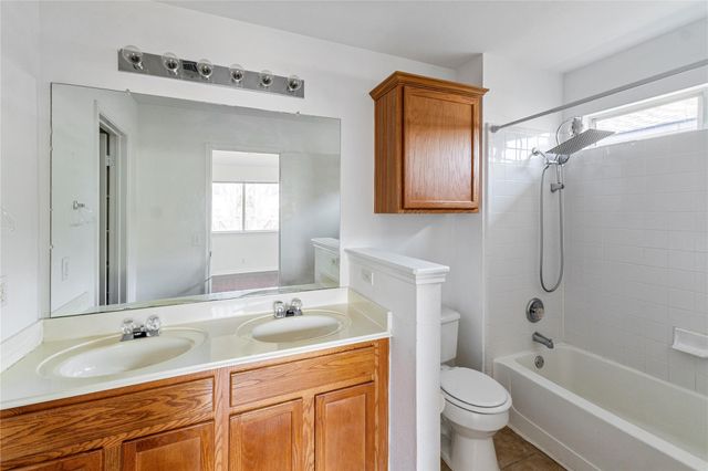 13902 Lampting DR, Pflugerville, TX 78660