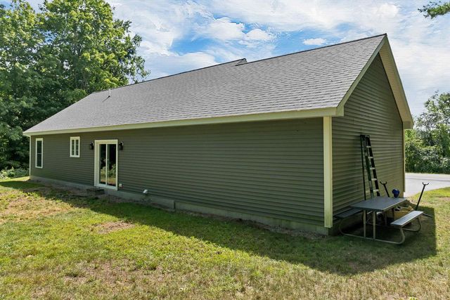 562 Pickering Road, Rochester, NH 03867