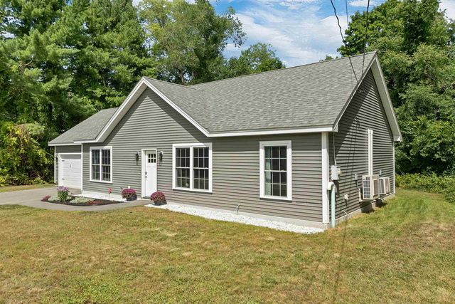 562 Pickering Road, Rochester, NH 03867