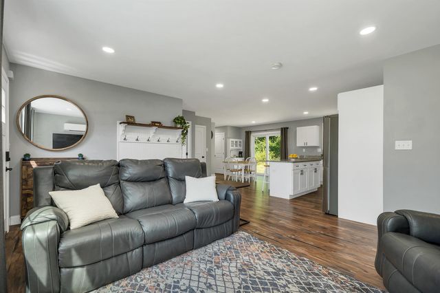 562 Pickering Road, Rochester, NH 03867