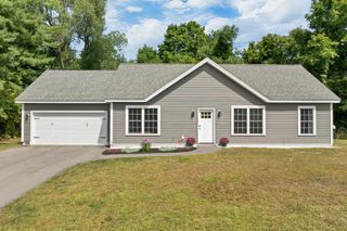 562 Pickering Road, Rochester, NH 03867