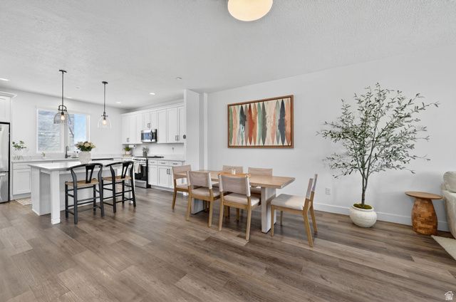 11048 S LAKE RUN RD, South Jordan, UT 84009