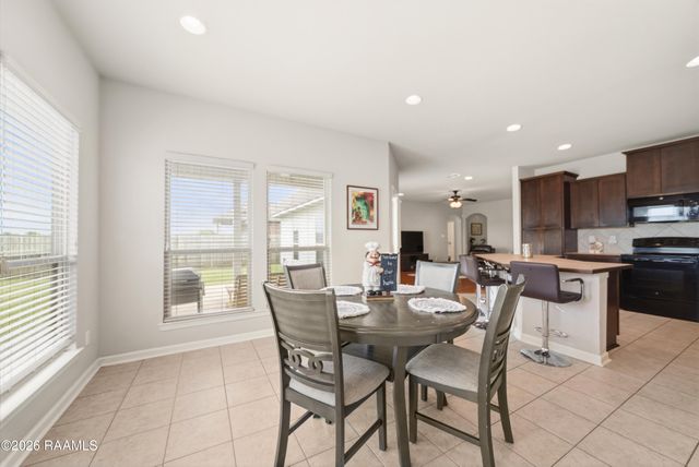 102 Agrarian Avenue, Rayne, LA 70578