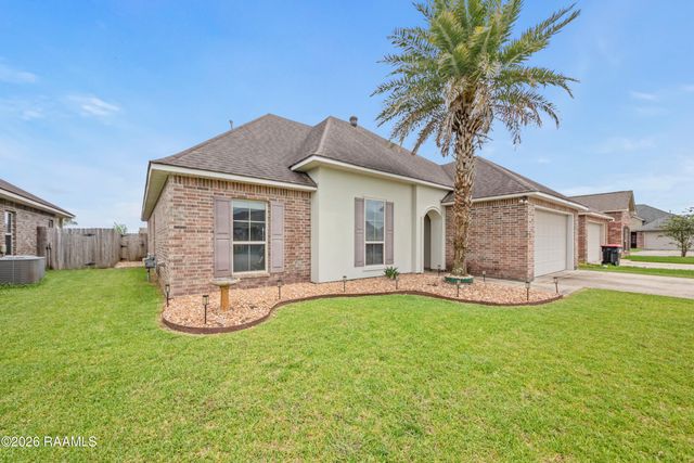 102 Agrarian Avenue, Rayne, LA 70578