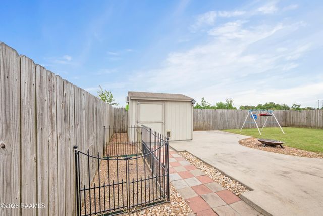 102 Agrarian Avenue, Rayne, LA 70578