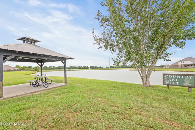 102 Agrarian Avenue, Rayne, LA 70578