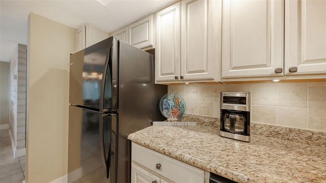 5855 MIDNIGHT PASS ROAD 510, Sarasota, FL 34242
