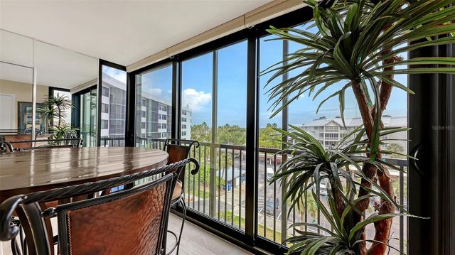 5855 MIDNIGHT PASS ROAD 510, Sarasota, FL 34242