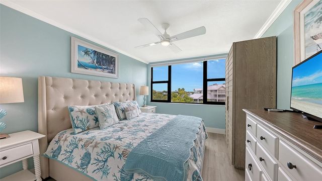 5855 MIDNIGHT PASS ROAD 510, Sarasota, FL 34242