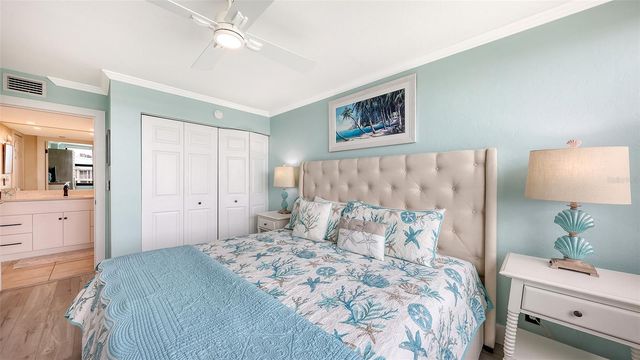 5855 MIDNIGHT PASS ROAD 510, Sarasota, FL 34242