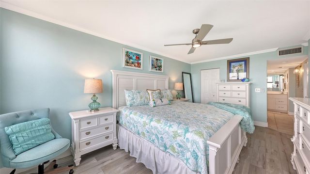 5855 MIDNIGHT PASS ROAD 510, Sarasota, FL 34242