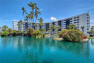 5855 MIDNIGHT PASS ROAD 510, Sarasota, FL 34242
