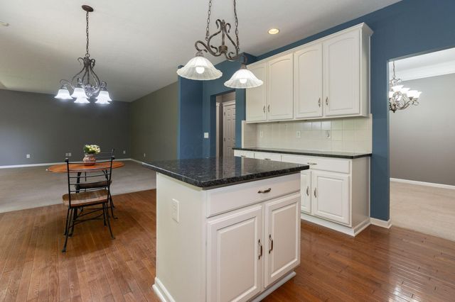 5725 Triplett Square, New Albany, OH 43054