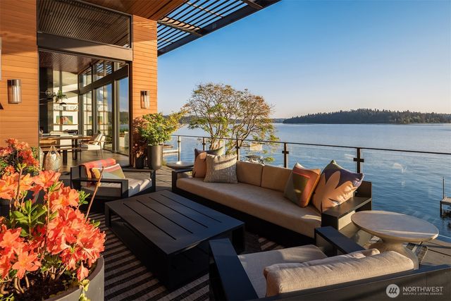 4041 W Mercer Way, Mercer Island, WA 98040