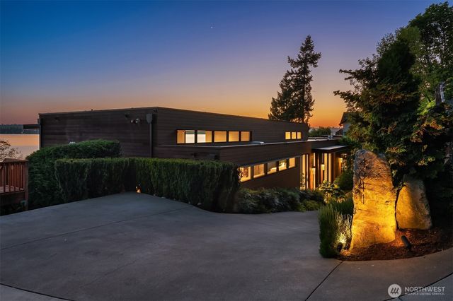 4041 W Mercer Way, Mercer Island, WA 98040