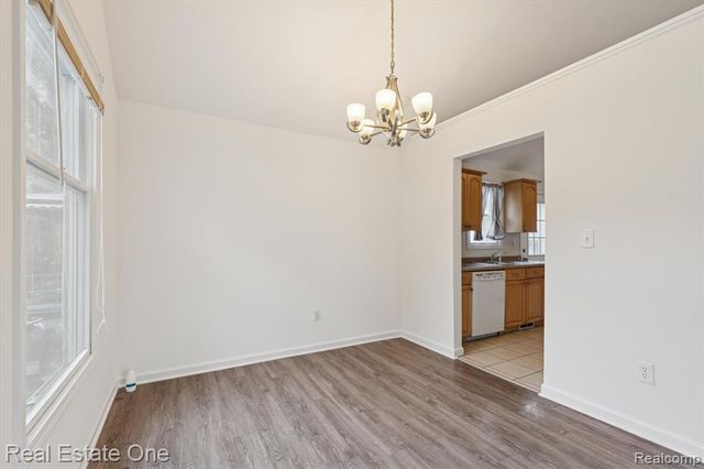 35833 Farragut Avenue, Westland, MI 48186