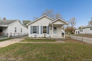 35833 Farragut Avenue, Westland, MI 48186