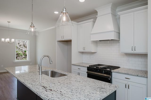 231 RIDGE BOULEVARD, Alabaster, AL 35007
