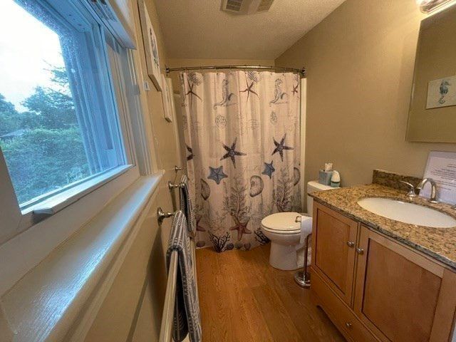 1 Dexter Avenue, Sandwich, MA 02563