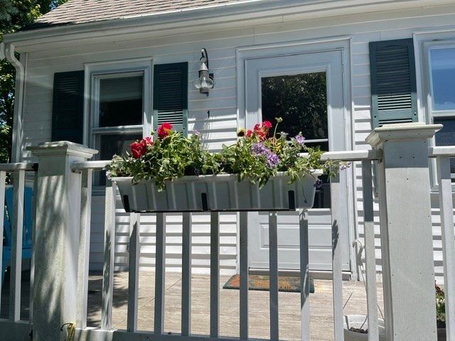 1 Dexter Avenue, Sandwich, MA 02563