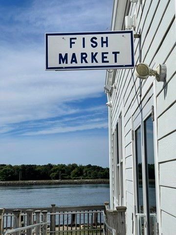 1 Dexter Avenue, Sandwich, MA 02563