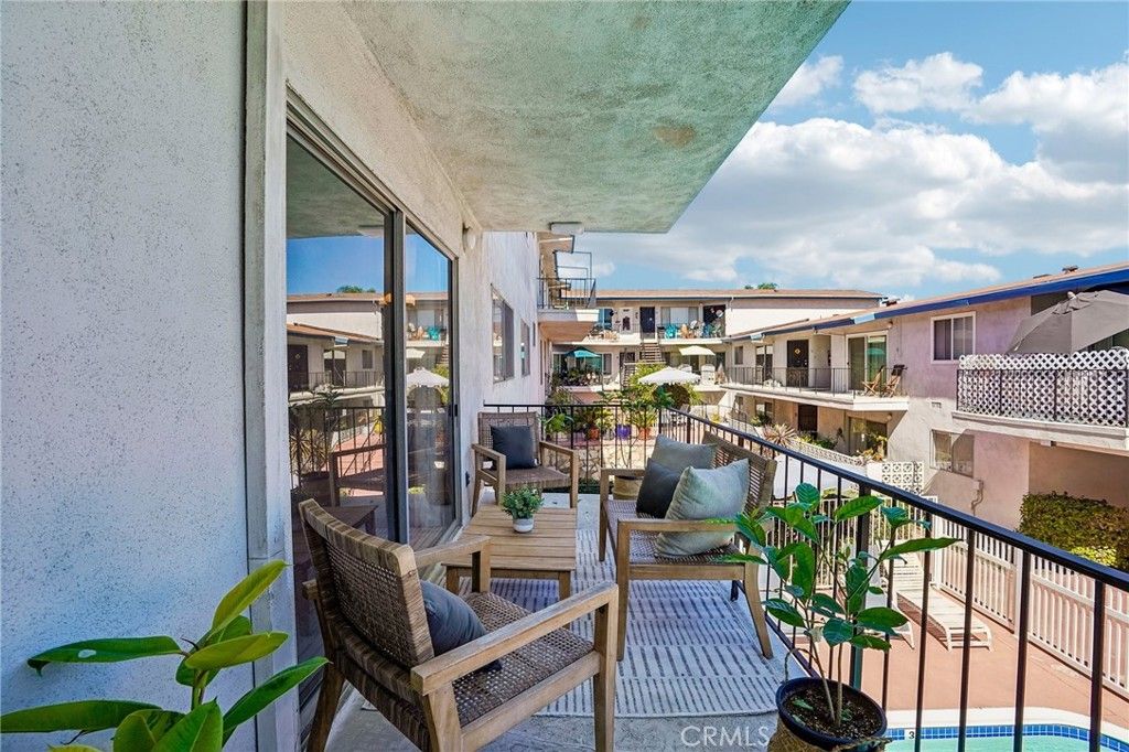 15549 S Budlong Lane 7, Gardena, CA 90247 — photo 4
