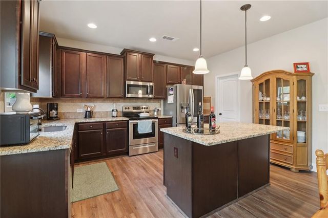 1001 Hartwell Road, Locust Grove, GA 30248