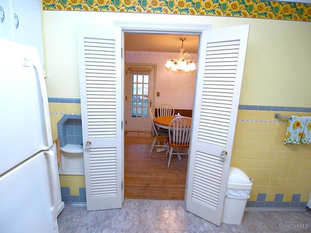 5553 Surrey Avenue, Green Twp, OH 45248