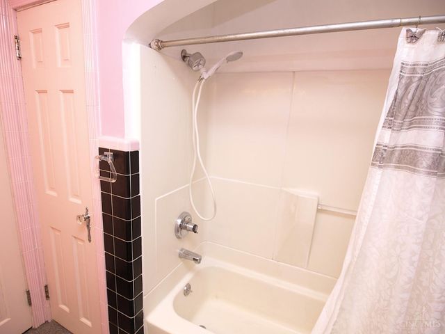 5553 Surrey Avenue, Green Twp, OH 45248