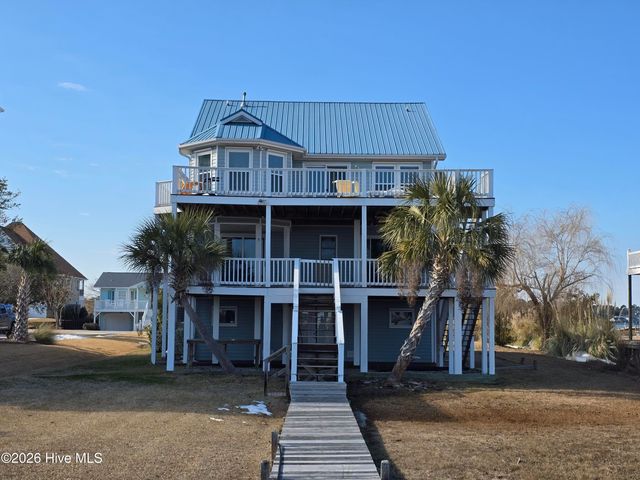 158 Big Hammock Point Road, Sneads Ferry, NC 28460