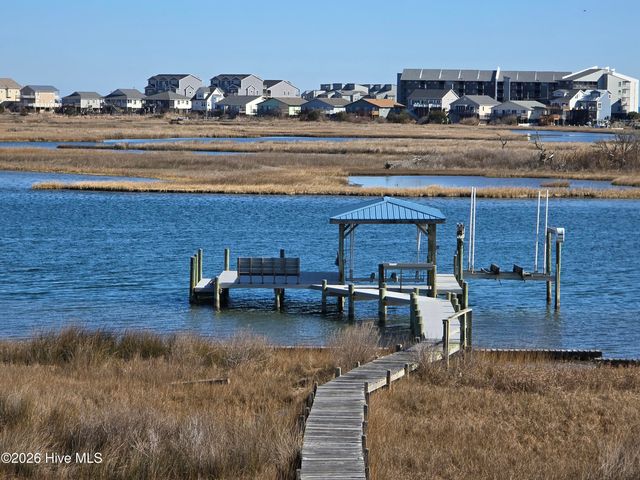 158 Big Hammock Point Road, Sneads Ferry, NC 28460