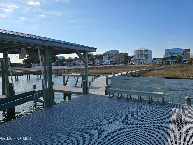 158 Big Hammock Point Road, Sneads Ferry, NC 28460