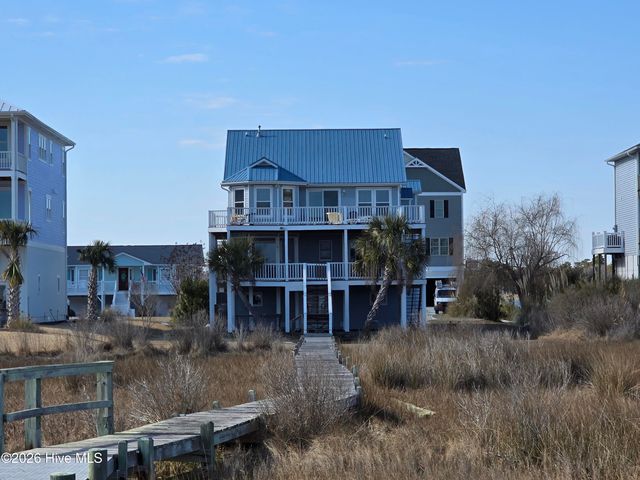 158 Big Hammock Point Road, Sneads Ferry, NC 28460