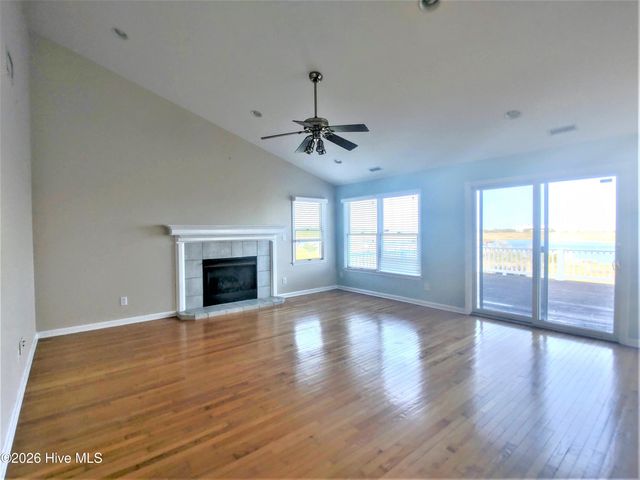 158 Big Hammock Point Road, Sneads Ferry, NC 28460