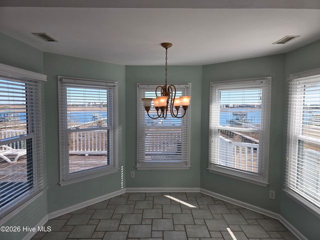 158 Big Hammock Point Road, Sneads Ferry, NC 28460