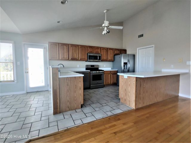 158 Big Hammock Point Road, Sneads Ferry, NC 28460